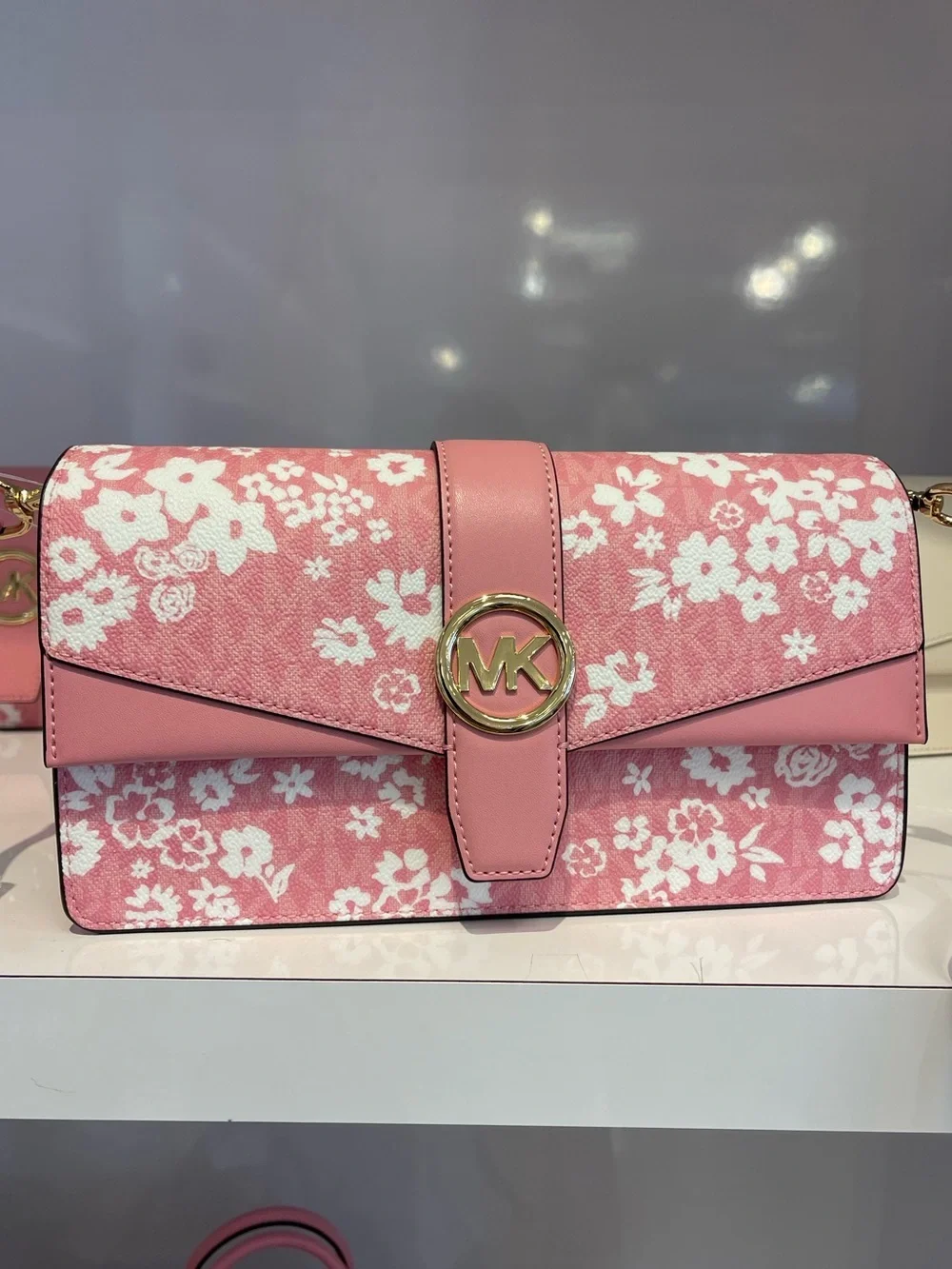 MICHAEL KORS Greenwich Md Printed Signature Logo Convertible Shoulder Carnation